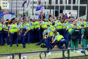 新西蘭警方逮捕了新冠疫苗強制抗議活動進入第3天