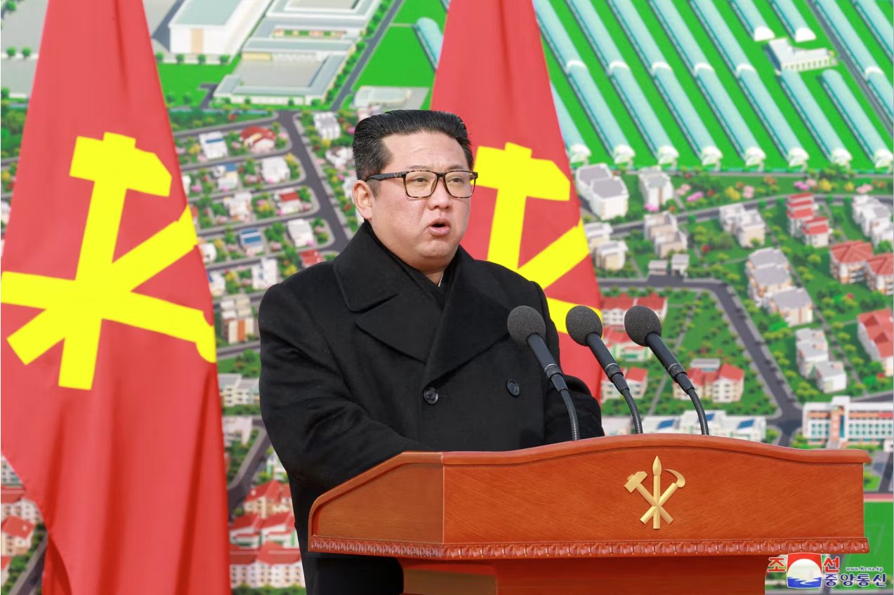 金正恩說：朝鮮將完善加強戰(zhàn)略力量，發(fā)展&ldquo;強大的打擊能力&rdquo;。