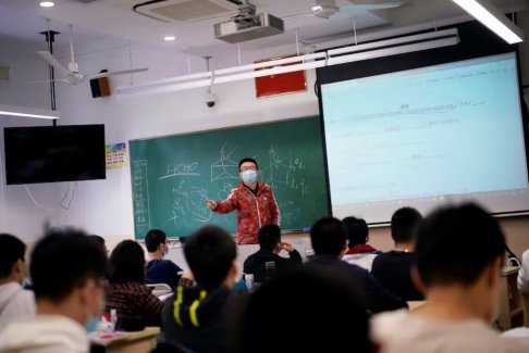上海將于9月1日重新開放所有學(xué)校