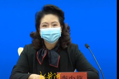 女副局長(zhǎng)疫情發(fā)布會(huì)疑戴3萬(wàn)元耳釘