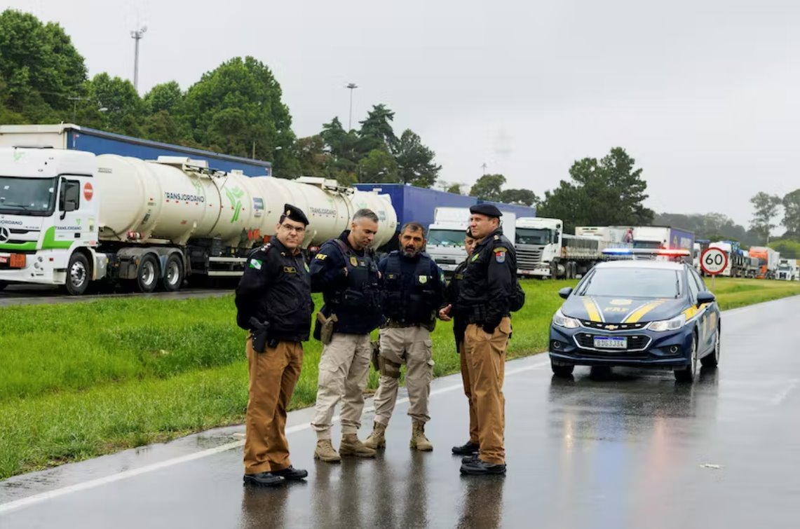 巴西道路封鎖中斷了全國的燃料分配