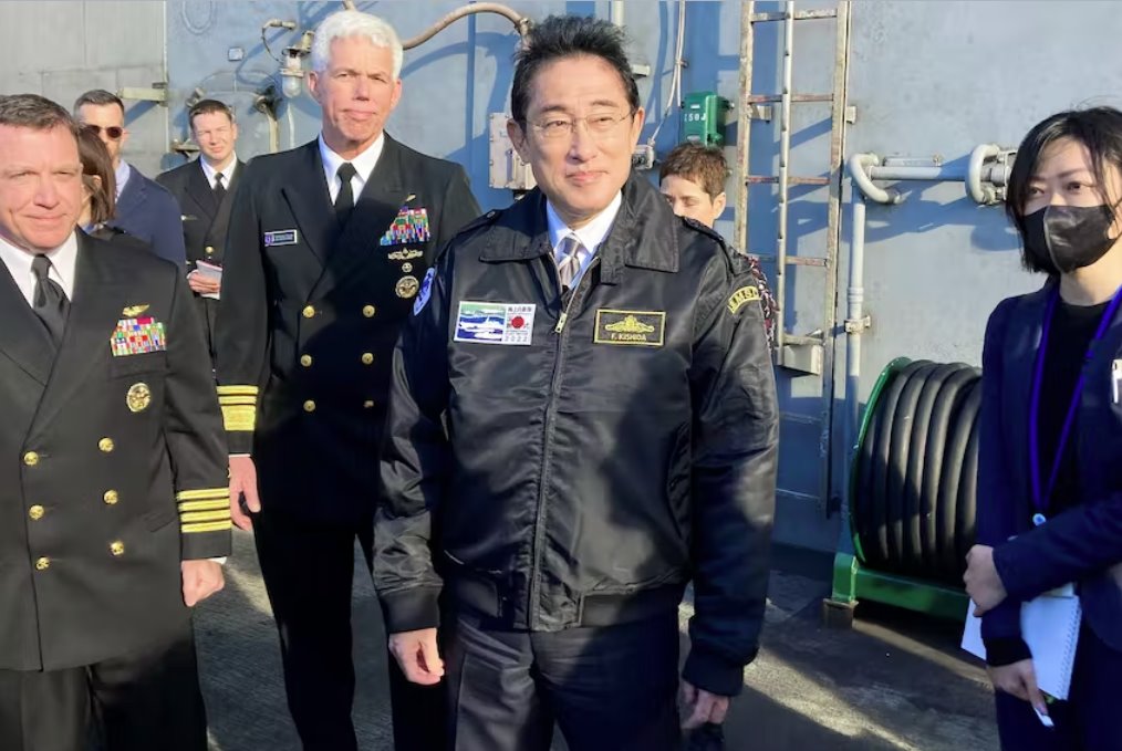 日本在東亞緊張局勢中舉辦多國海軍團結展示會