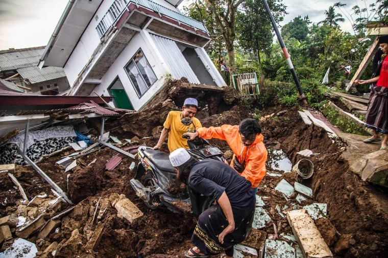印尼5.6級(jí)地震已造成310人遇難