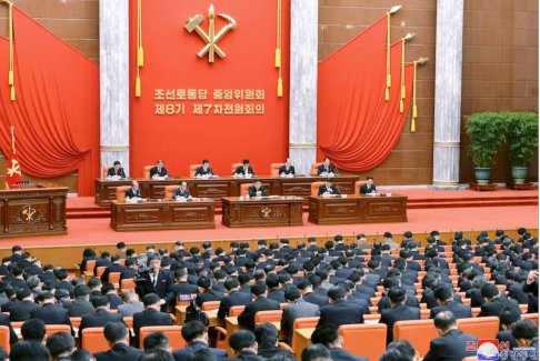 朝鮮金正恩因擔(dān)心糧食短缺召開會(huì)議改善經(jīng)濟(jì)