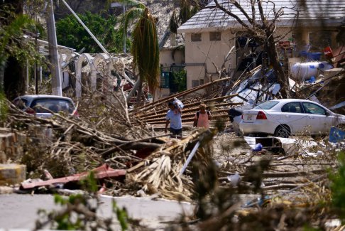 墨西哥颶風(fēng)奧的斯造成近100人死亡和失蹤