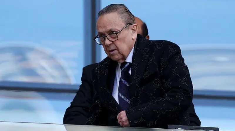 大衛(wèi)&middot;沙利文從小就跟著家人搬到埃塞克斯郡，一直都是西漢姆聯(lián)隊的球迷。